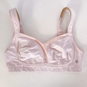 lululemon // light pink striped sports bra